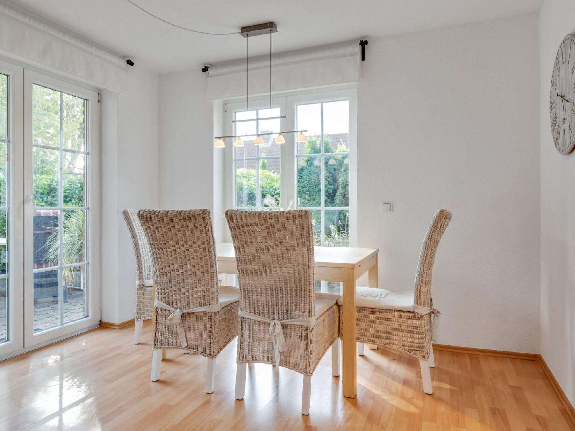Enticing Holiday Home In Oldenburg With Garden Near Sea Dannau Kültér fotó