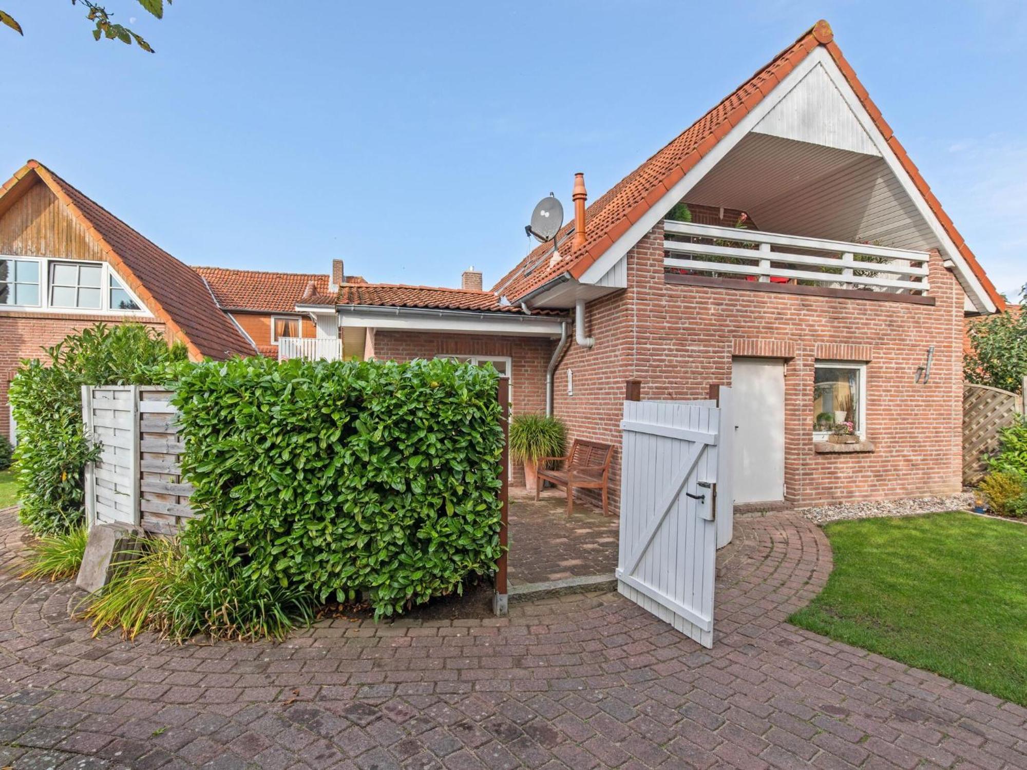 Enticing Holiday Home In Oldenburg With Garden Near Sea Dannau Kültér fotó