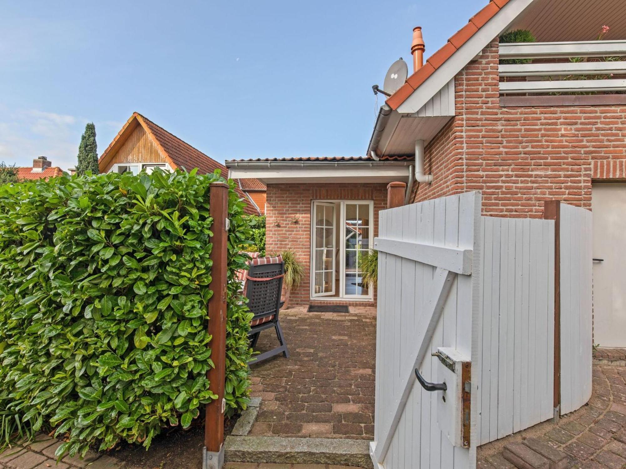 Enticing Holiday Home In Oldenburg With Garden Near Sea Dannau Kültér fotó