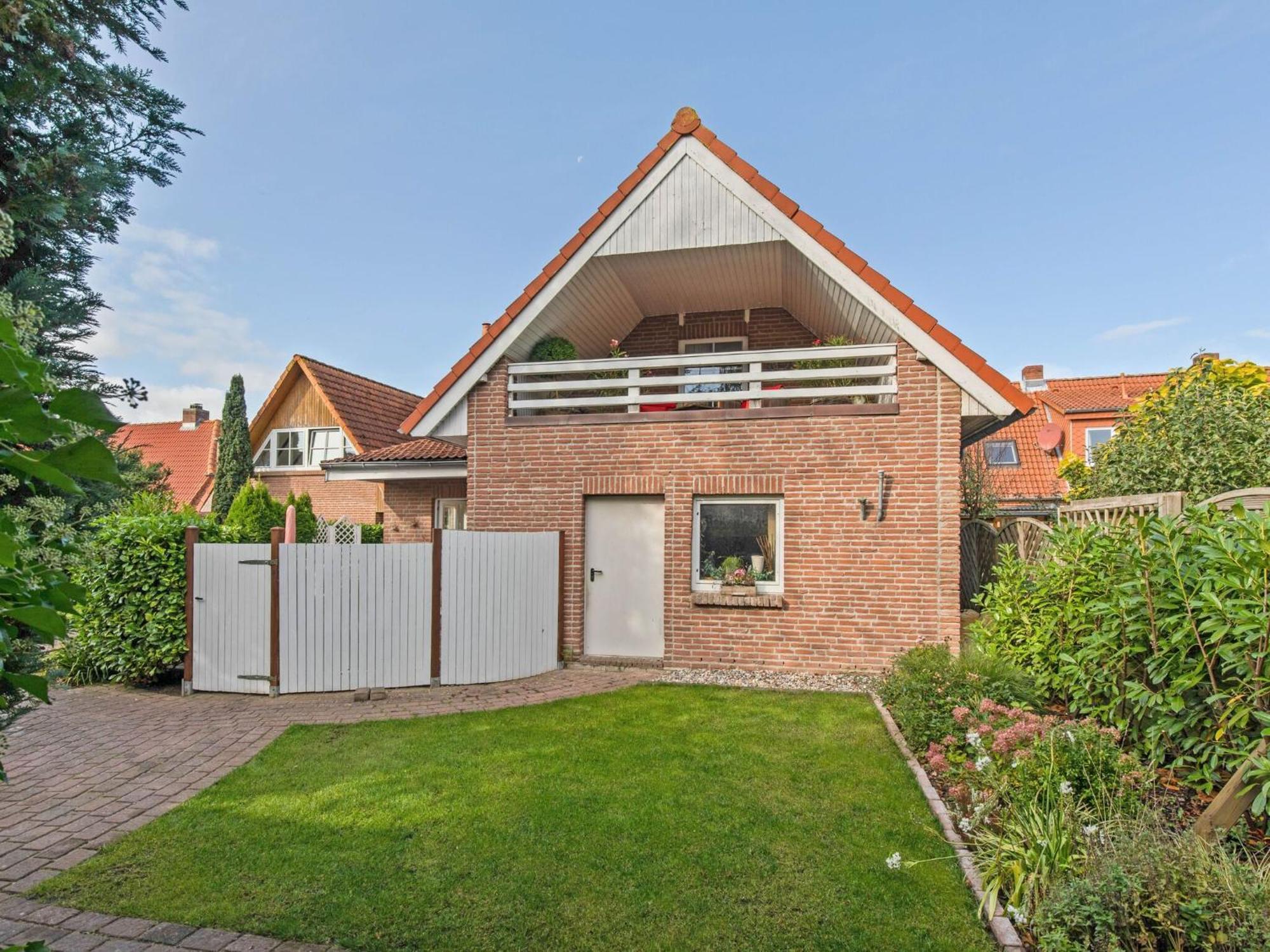 Enticing Holiday Home In Oldenburg With Garden Near Sea Dannau Kültér fotó