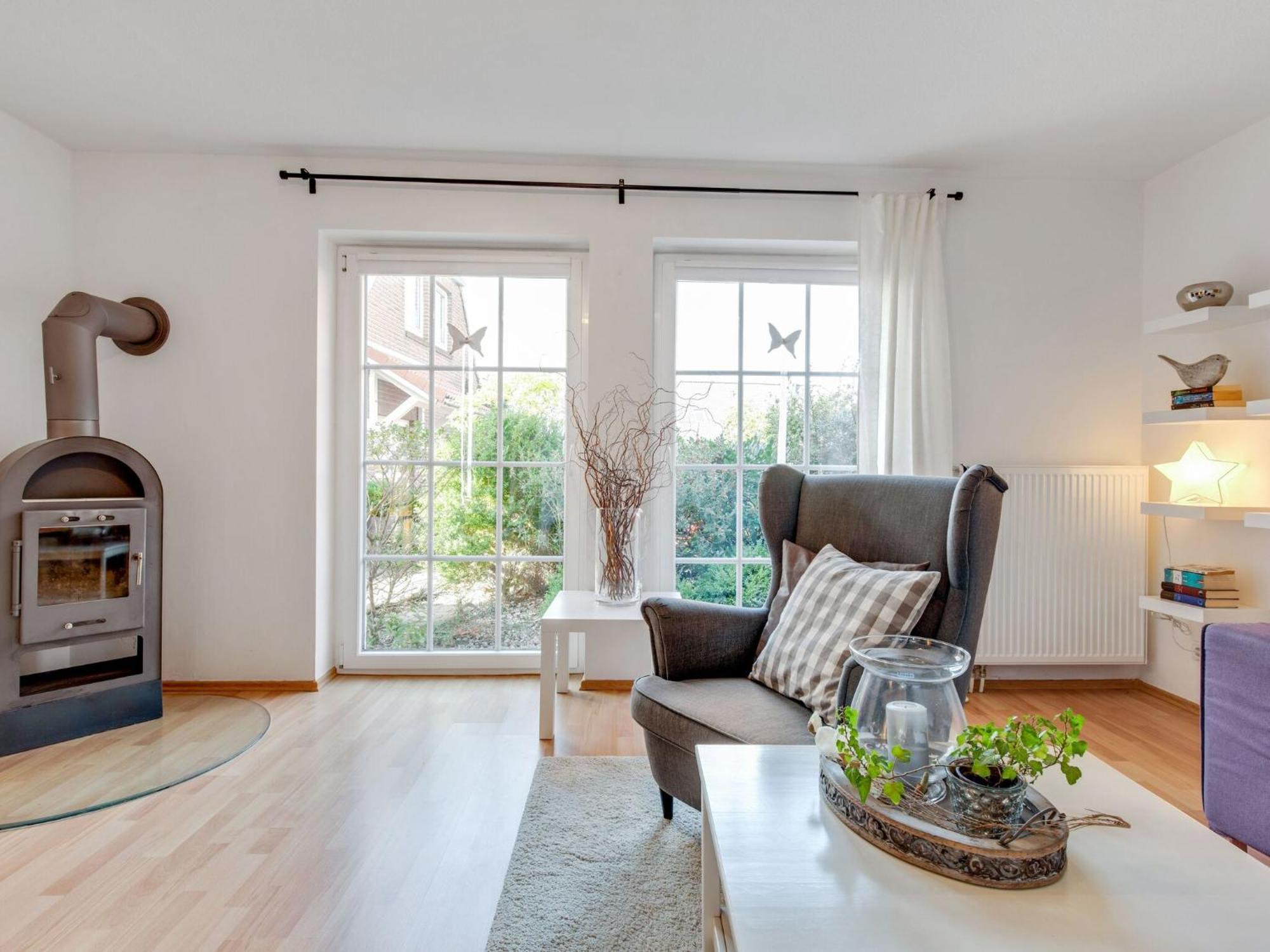 Enticing Holiday Home In Oldenburg With Garden Near Sea Dannau Kültér fotó