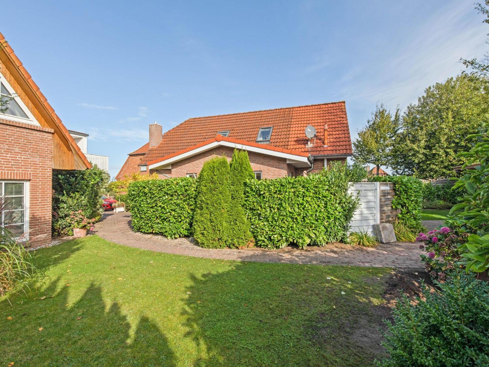 Enticing Holiday Home In Oldenburg With Garden Near Sea Dannau Kültér fotó