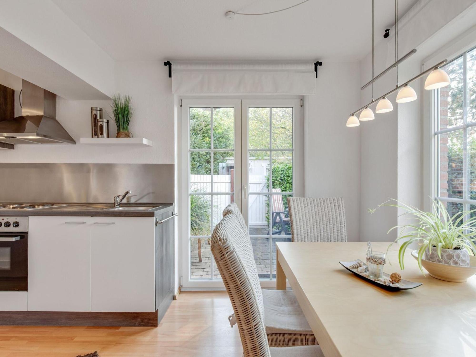 Enticing Holiday Home In Oldenburg With Garden Near Sea Dannau Kültér fotó