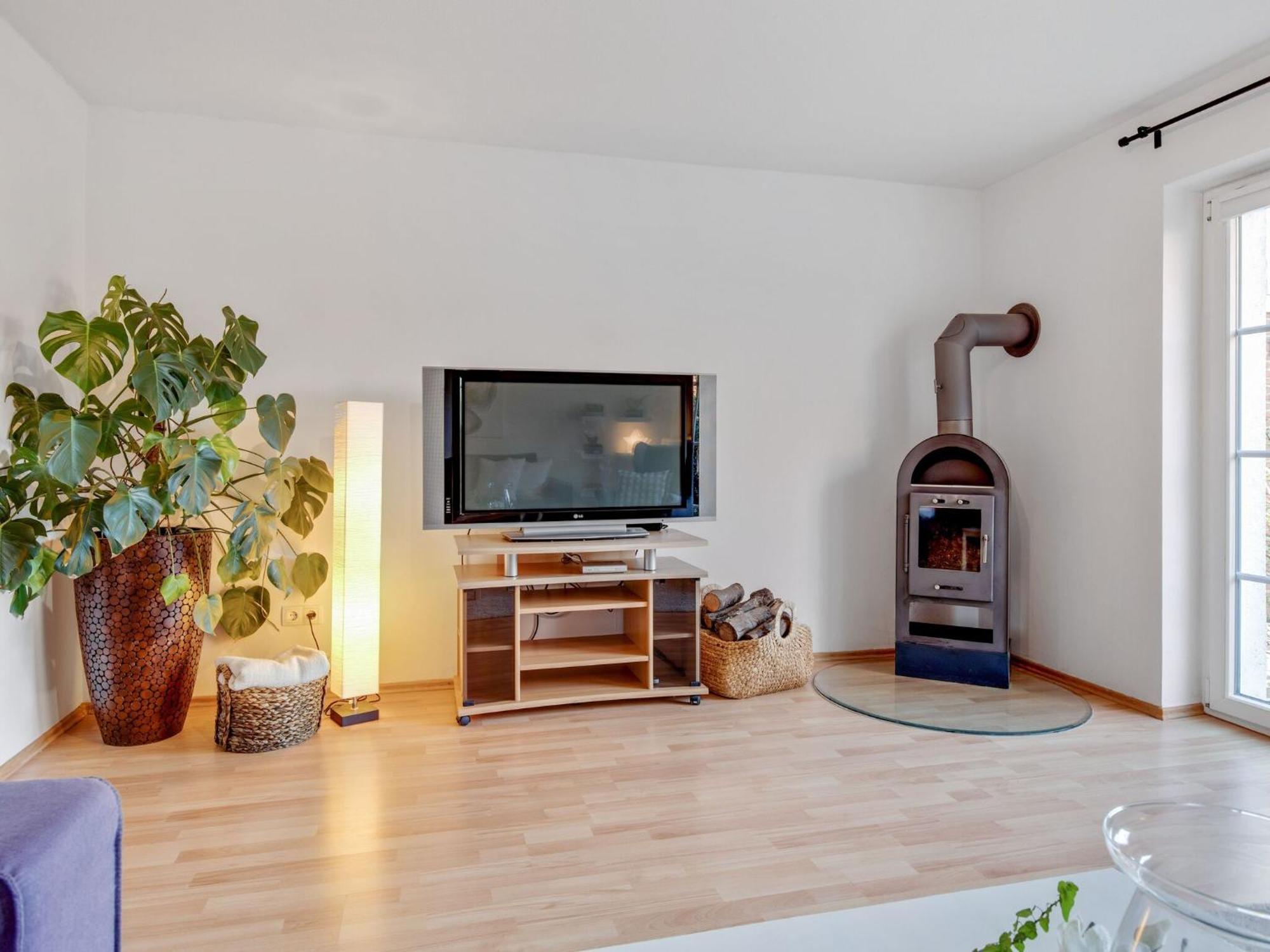 Enticing Holiday Home In Oldenburg With Garden Near Sea Dannau Kültér fotó