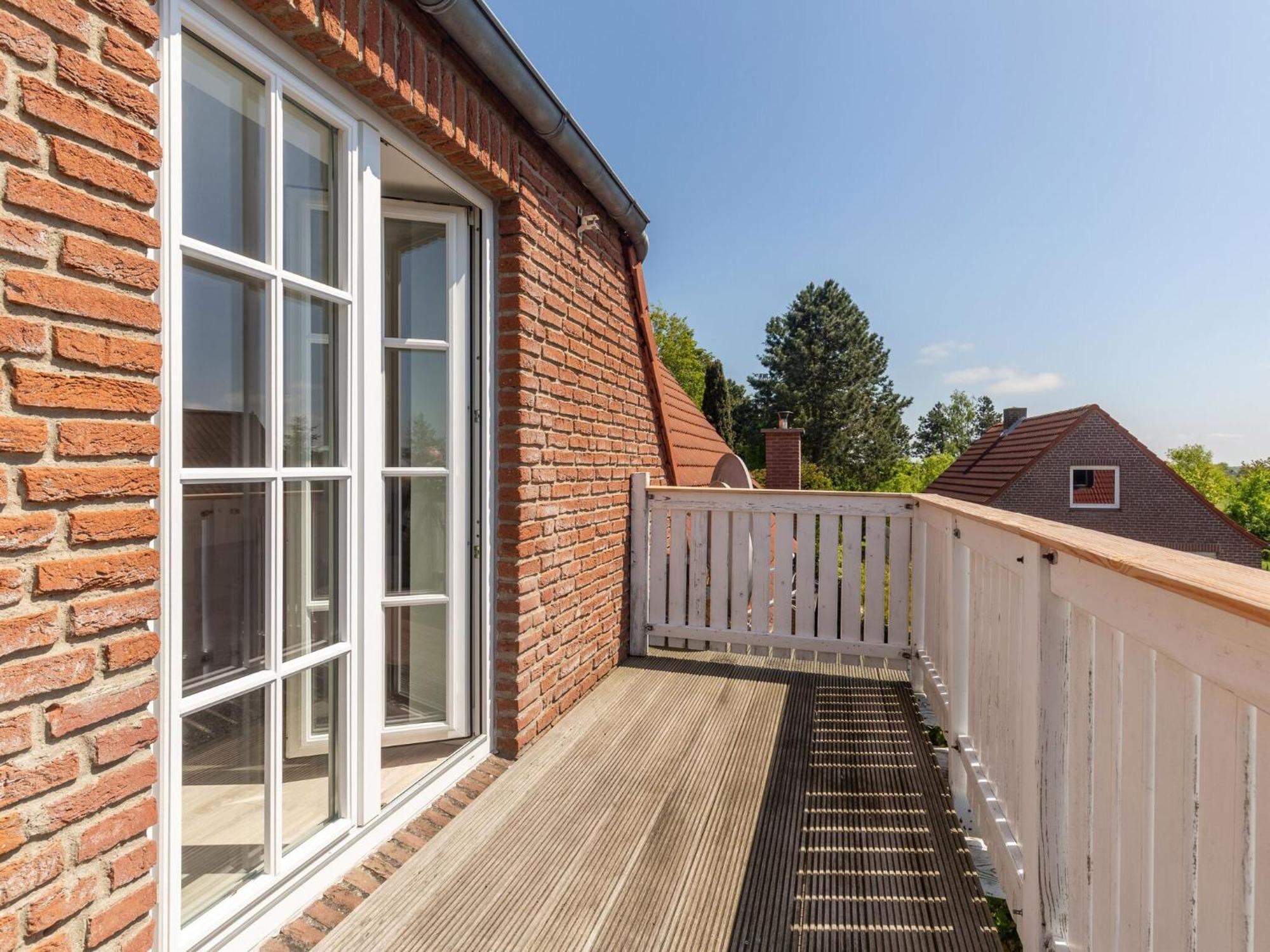 Enticing Holiday Home In Oldenburg With Garden Near Sea Dannau Kültér fotó